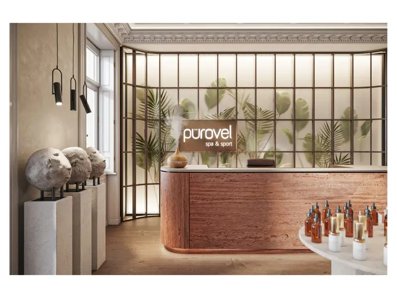 Swisstotel - Detail bazénu